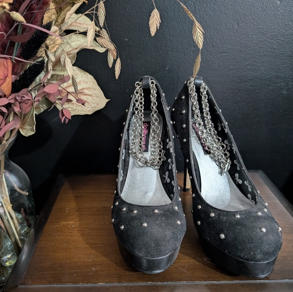 Dollhouse black velvet with metal polka dot chain Halloween - Picture 2 of 10